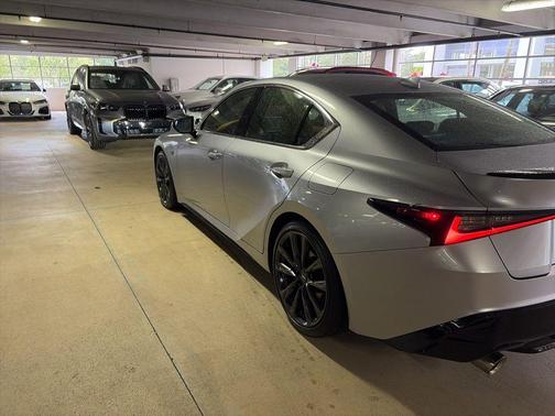 Iridium 2025 Lexus IS 350 F SPORT Design