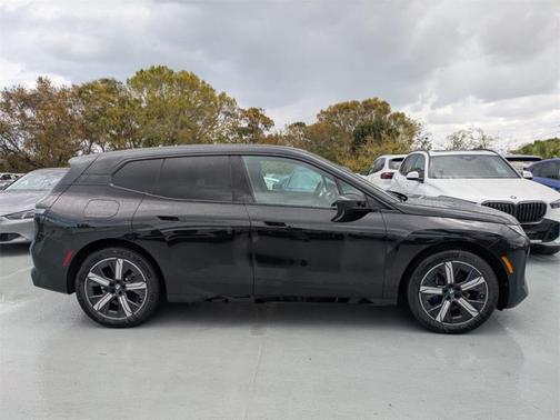 2025 BMW iX xDrive50