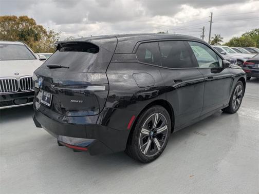 2025 BMW iX xDrive50