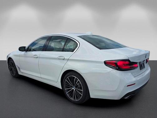 Alpine White 2023 BMW 530 i