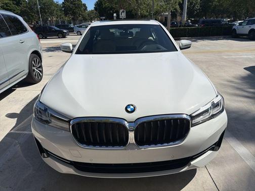Alpine White 2023 BMW 530 i