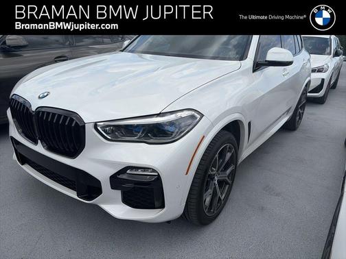 Mineral White Metallic 2020 BMW X5 M50i