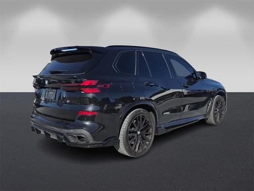 2025 BMW X5 M60i