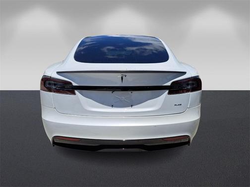 2021 Tesla Model S Plaid