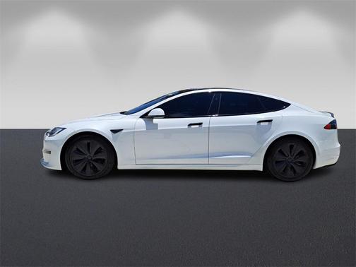 2021 Tesla Model S Plaid