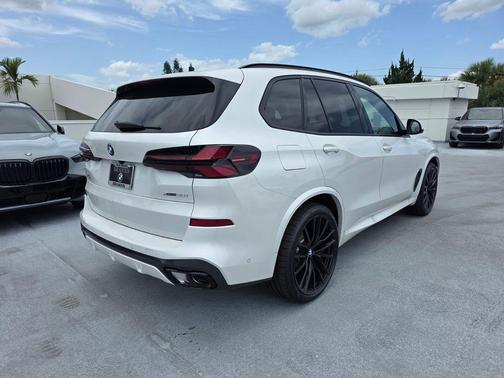 Mineral White Metallic 2026 BMW X5 xDrive40i