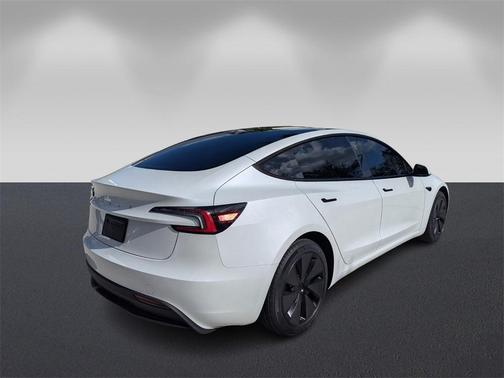 2025 Tesla Model 3 Long Range