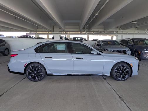 2025 BMW 760 760i xDrive