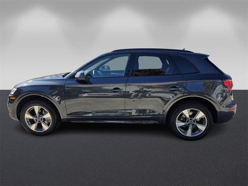 2020 Audi Q5 45 Titanium Premium