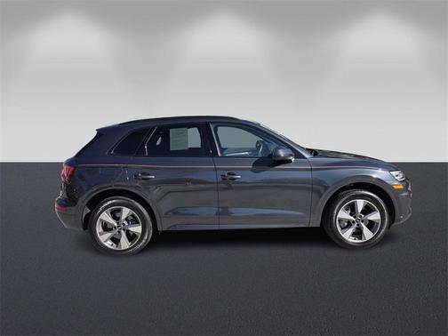 2020 Audi Q5 45 Titanium Premium