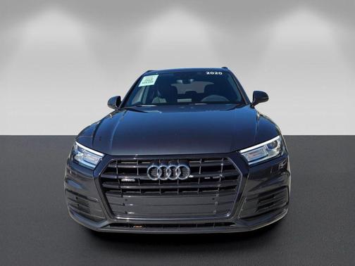 2020 Audi Q5 45 Titanium Premium
