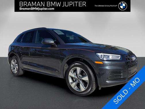 Manhattan Gray Metallic 2020 Audi Q5 45 Titanium Premium