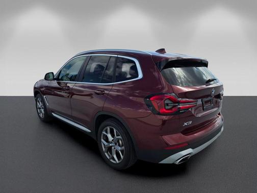 Aventurin Red Metallic 2023 BMW X3 xDrive30i