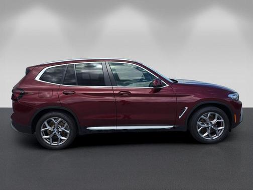 Aventurin Red Metallic 2023 BMW X3 xDrive30i