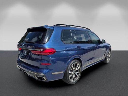 Phytonic Blue Metallic 2021 BMW X7 M50i