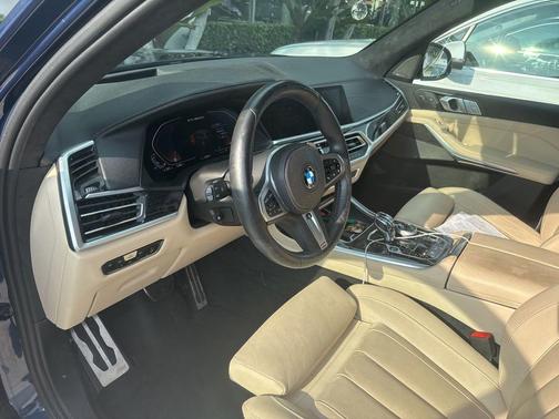 Phytonic Blue Metallic 2021 BMW X7 M50i