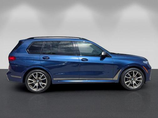 Phytonic Blue Metallic 2021 BMW X7 M50i