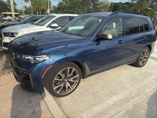 Phytonic Blue Metallic 2021 BMW X7 M50i