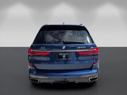 Phytonic Blue Metallic 2021 BMW X7 M50i