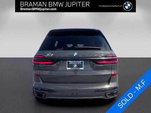 Gray Metallic 2025 BMW X7 xDrive40i