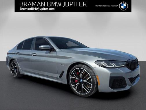 Skyscraper Gray Metallic 2023 BMW 530e 530e