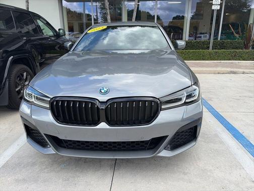 Skyscraper Gray Metallic 2023 BMW 530e 530e