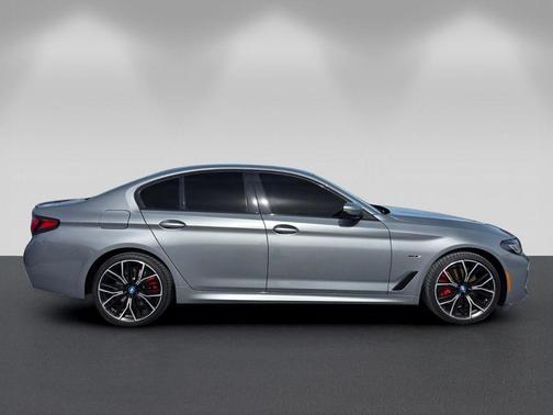 Skyscraper Gray Metallic 2023 BMW 530e 530e