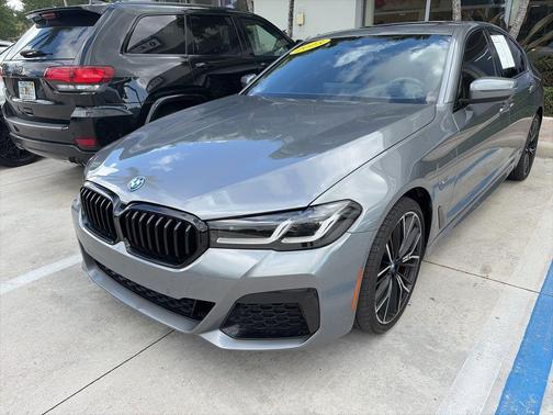 Skyscraper Gray Metallic 2023 BMW 530e 530e