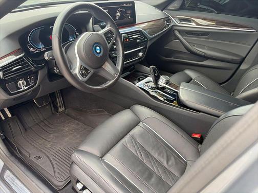 Skyscraper Gray Metallic 2023 BMW 530e 530e