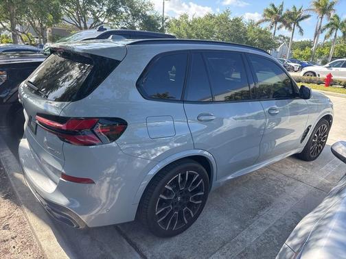 Brooklyn Gray Metallic 2024 BMW X5 sDrive40i
