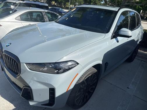 Brooklyn Gray Metallic 2024 BMW X5 sDrive40i