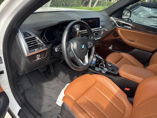 Mineral White Metallic 2022 BMW X3 sDrive30i