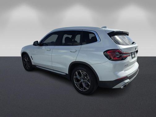Mineral White Metallic 2022 BMW X3 sDrive30i