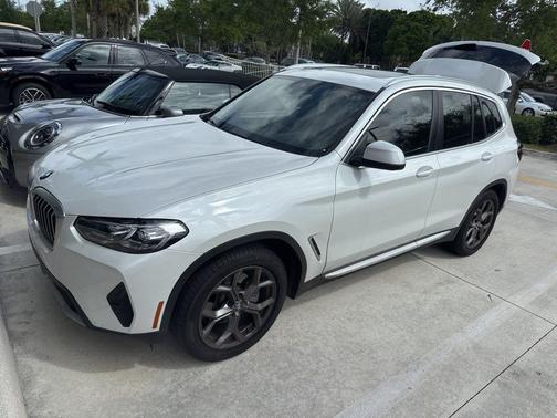Mineral White Metallic 2022 BMW X3 sDrive30i