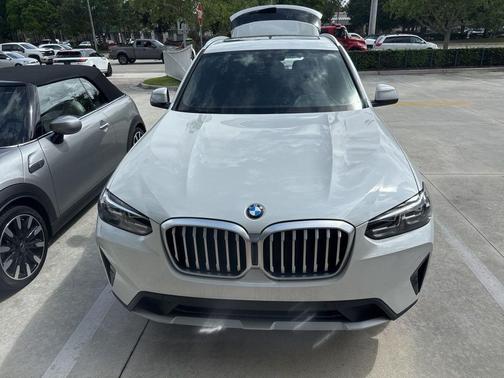 Mineral White Metallic 2022 BMW X3 sDrive30i