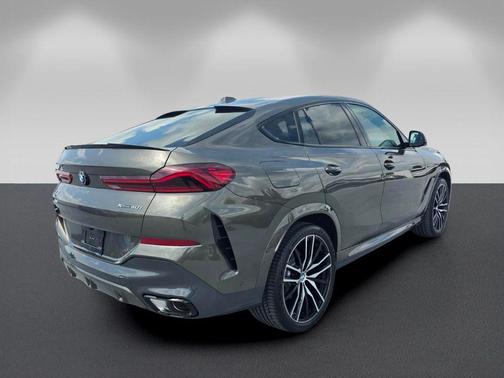 Manhattan Green Metallic 2026 BMW X6 xDrive40i