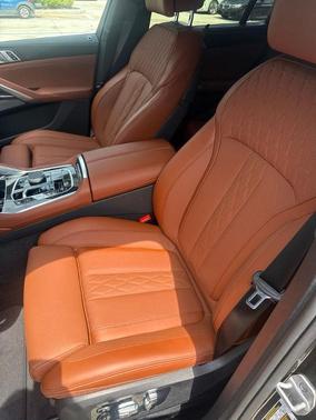 Manhattan Green Metallic 2026 BMW X6 xDrive40i