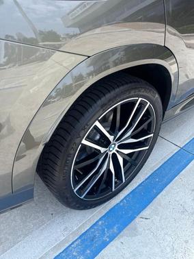 Manhattan Green Metallic 2026 BMW X6 xDrive40i