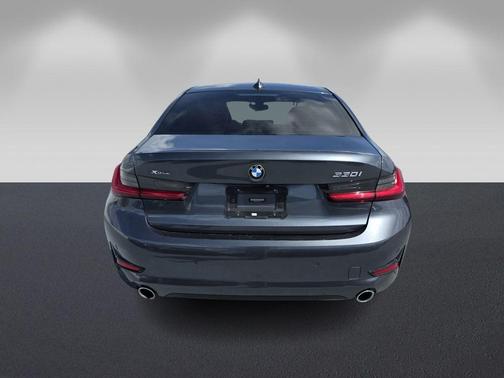 Mineral Gray Metallic 2019 BMW 330 i xDrive