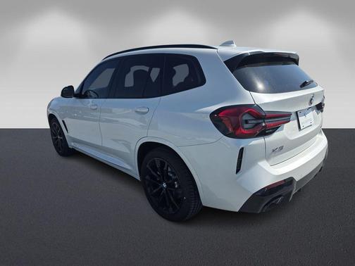Mineral White Metallic 2024 BMW X3 xDrive30i