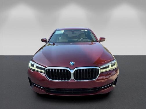 Aventurin Red Metallic 2023 BMW 530 i