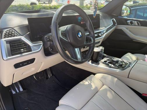 Black Sapphire Metallic 2024 BMW X5 xDrive40i