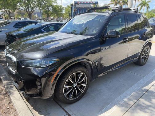 Black Sapphire Metallic 2024 BMW X5 xDrive40i