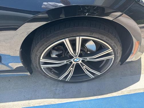 2023 BMW 330 i