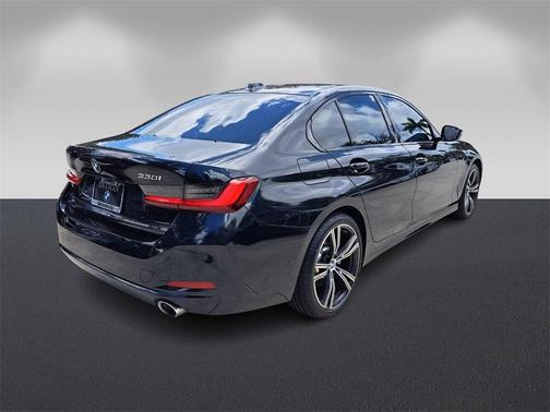 2023 BMW 330 i