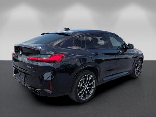 Carbon Black Metallic 2024 BMW X4 M40i