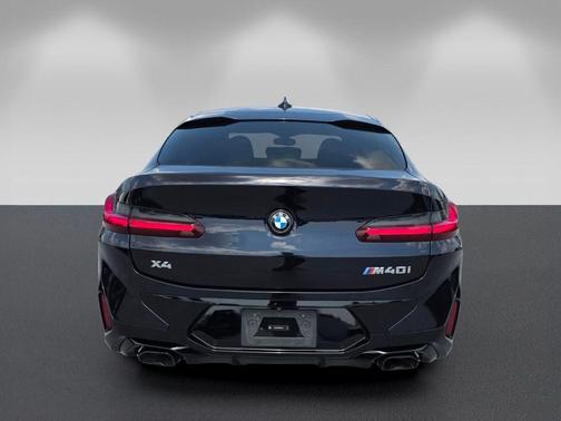 Carbon Black Metallic 2024 BMW X4 M40i
