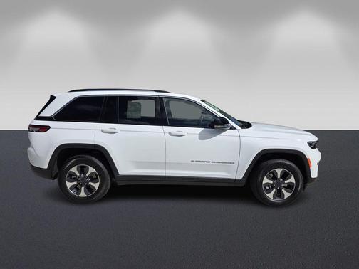 2022 Jeep Grand Cherokee 4xe Base
