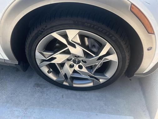 2023 Genesis GV60 Performance