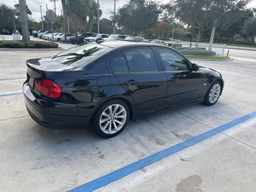2011 BMW 328 i